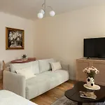 Prestigious Main Square Apartment